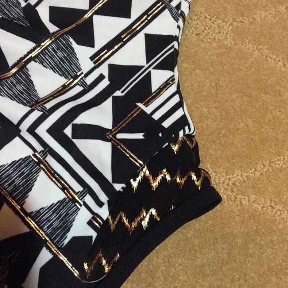 Ashley Graham X S4A NWOT One-Piece Swimsuit, 4 - Picture 4 of 11